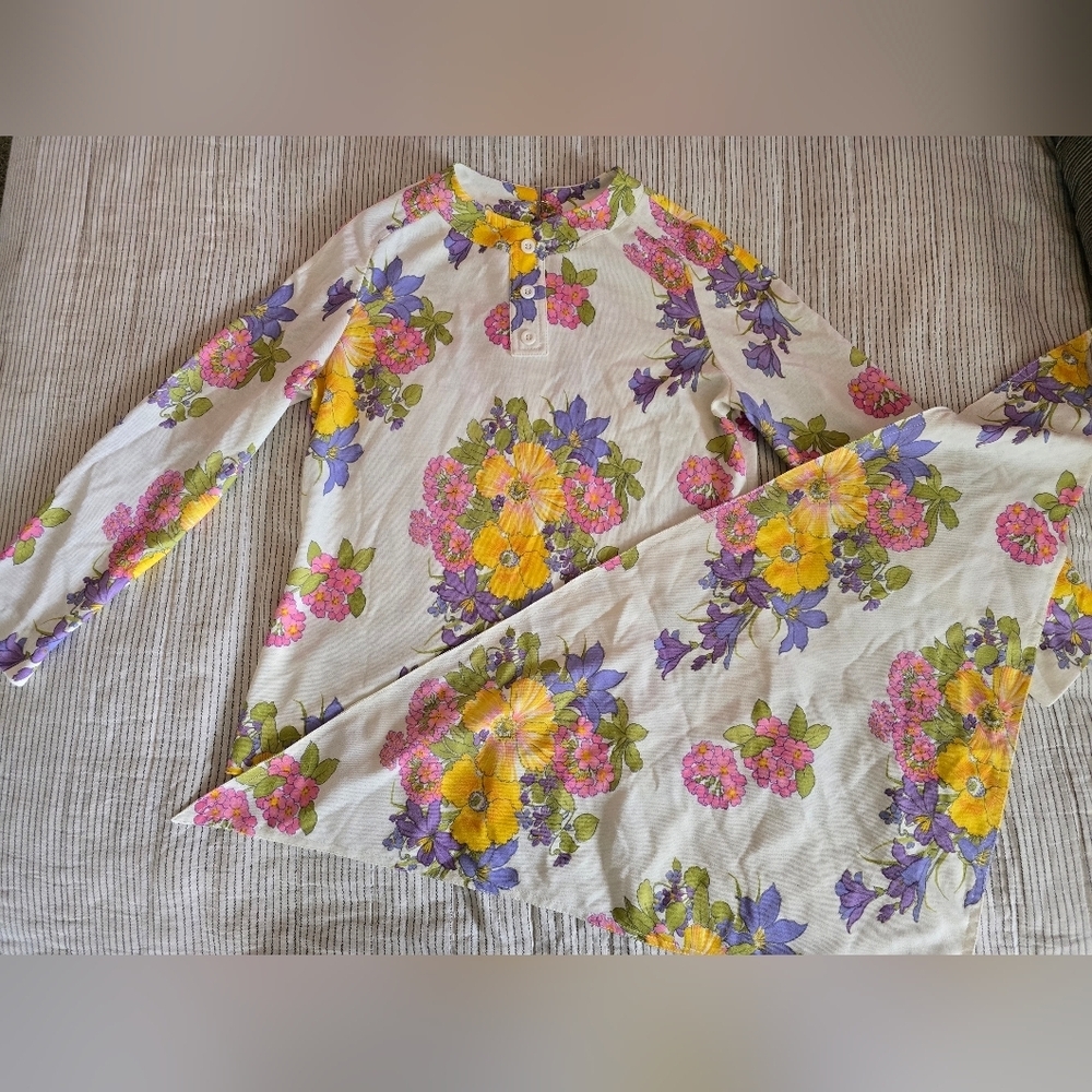 Leslie Fay Knits Vtg 70s Floral Quarter Button Long Slv Top W/ Bandana Size M